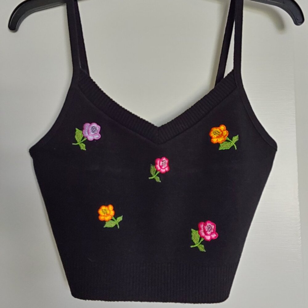XOXO Crop Top Sweater Size Large NWOT